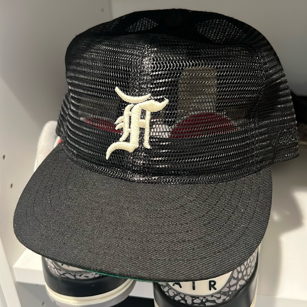 Fear of god essentials fitted hat